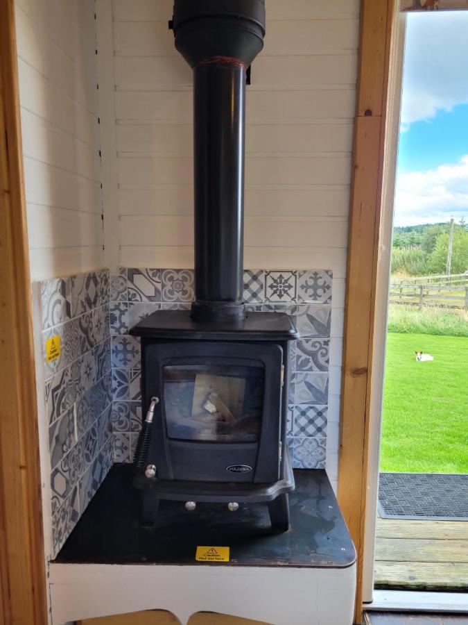 The Shepherds Hut At Forestview Farm Greenisland Eksteriør bilde